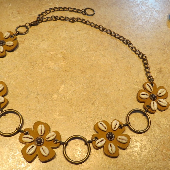 Belt - Picture 2 of 3